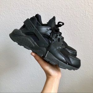 Women’s Nike Huarache, Black